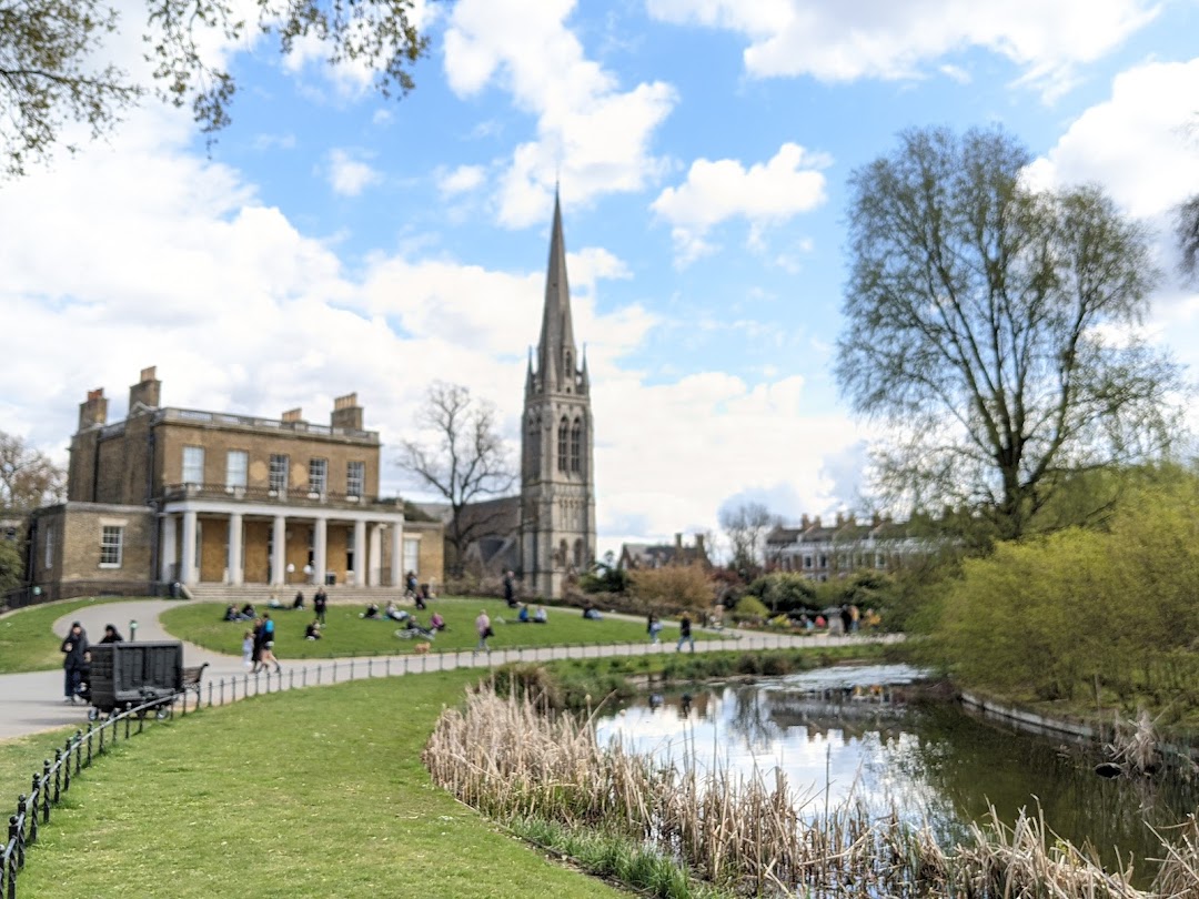 Clissold Park