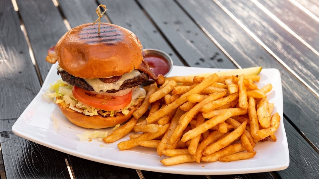 Gulp Restaurant & Brew Co in Los Angeles