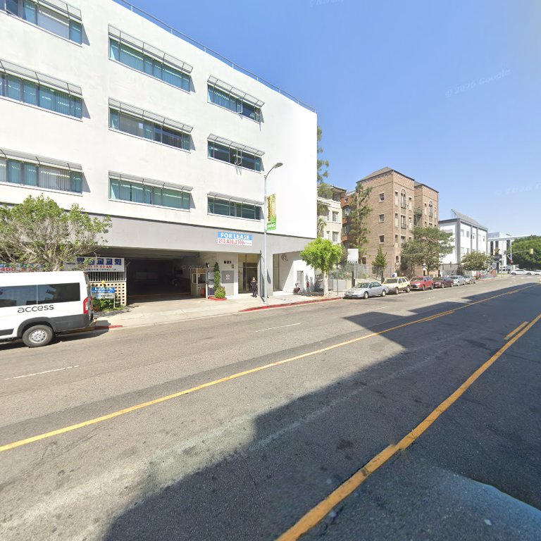 Resort Style Suites in Downtown LA in Los Angeles