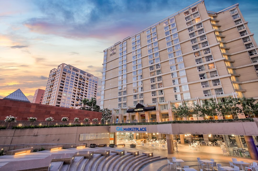 Omni Los Angeles Hotel at California Plaza in Los Angeles