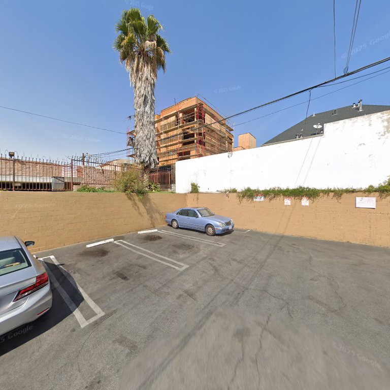 Linda 1-8 in Los Angeles
