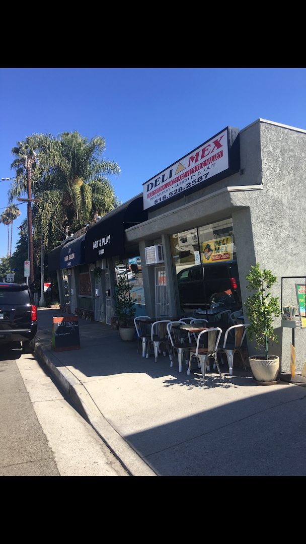 Deli Mex Mexican Restaurant & Juice Bar in Los Angeles