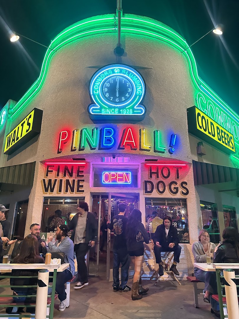 Walt’s Bar