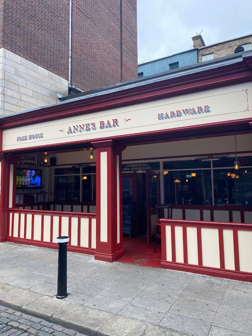Anne's Bar & Hardware