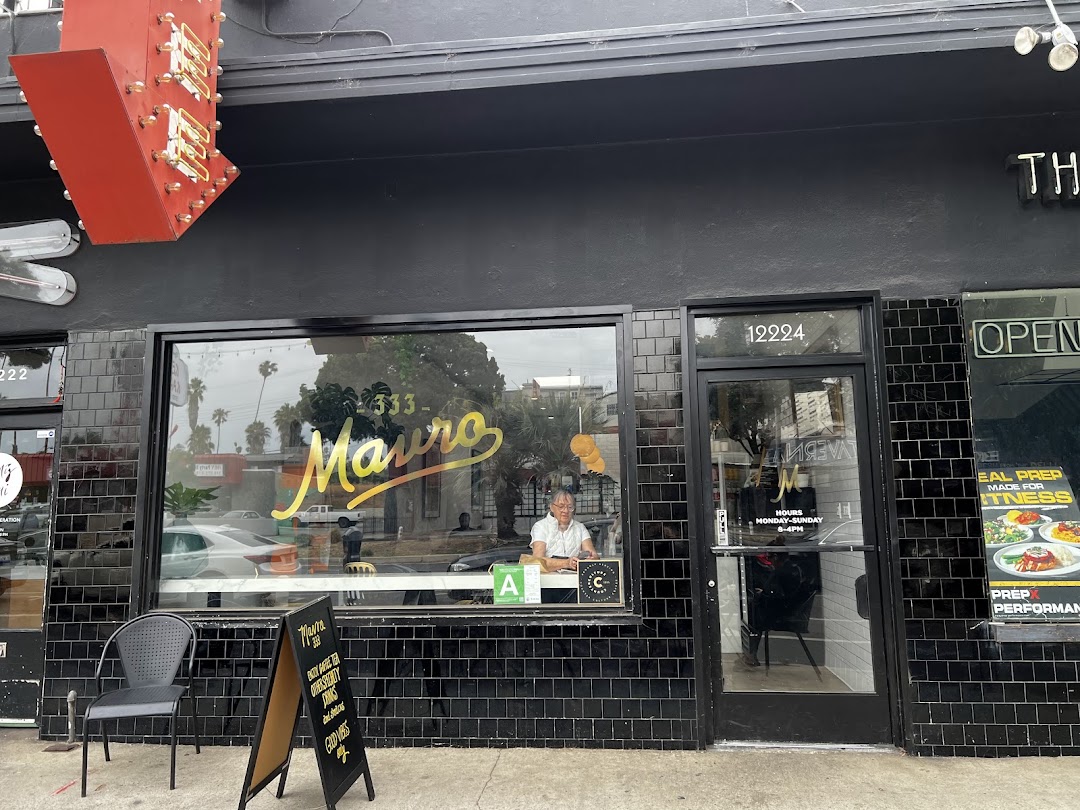 Mavro Kafe in Los Angeles