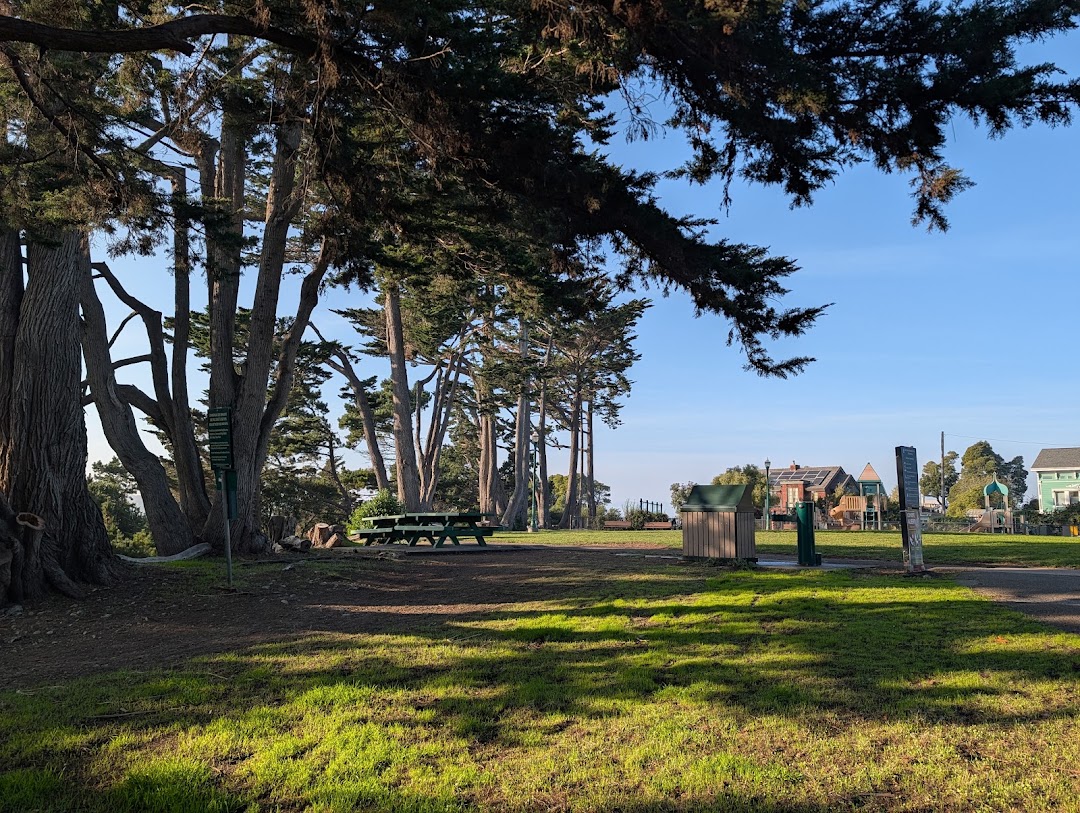 McKinley Square Dog Play Area in San Francisco