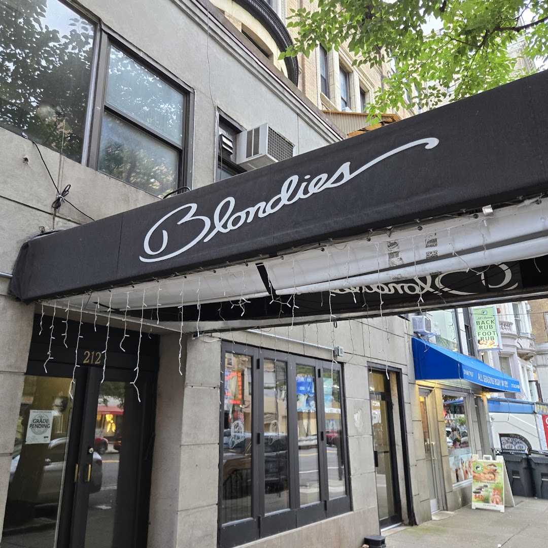 Blondies Sports in New York