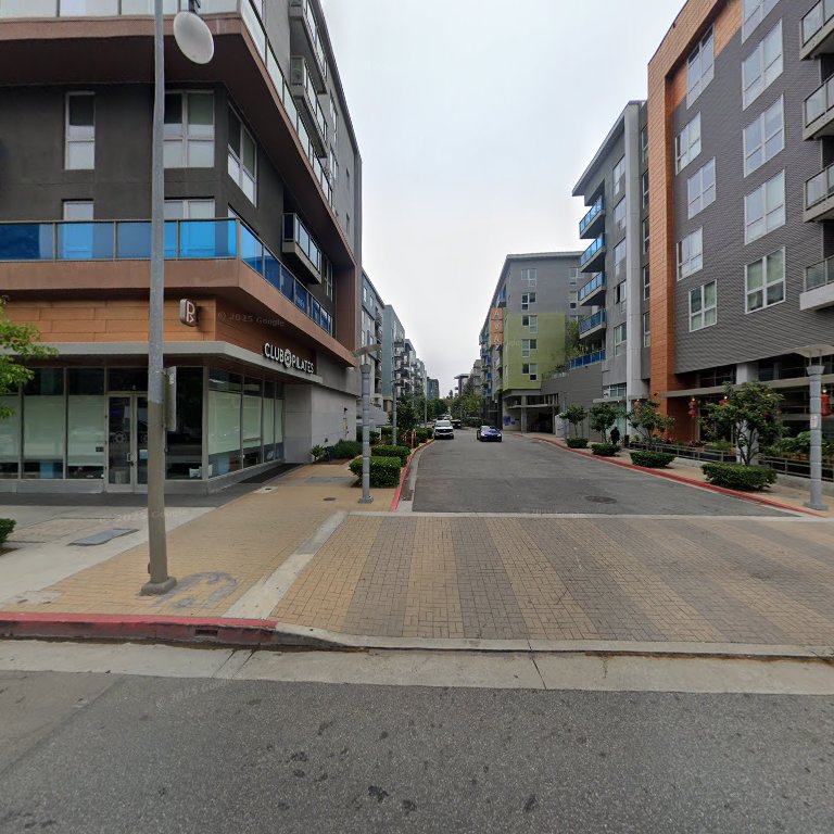 Fully Furnished Suites near Little Tokyo - Luxury Apartment, 1 Bedroom, Non Smoking, City View in Los Angeles