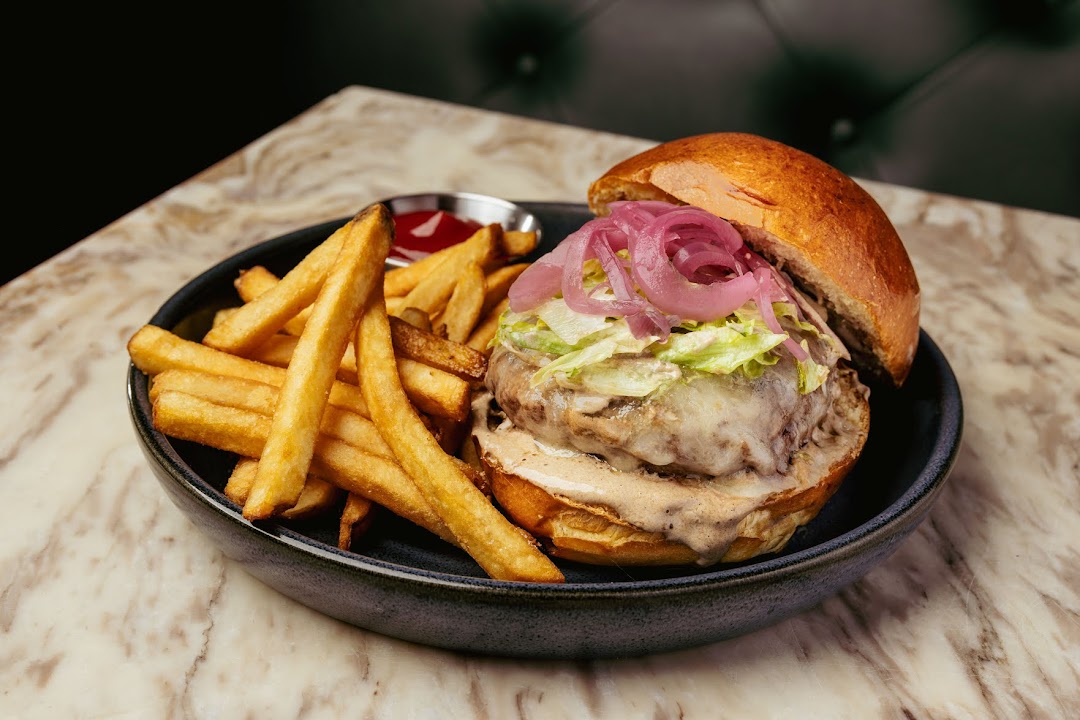 The Half Pint / Ernie's Bar in New York