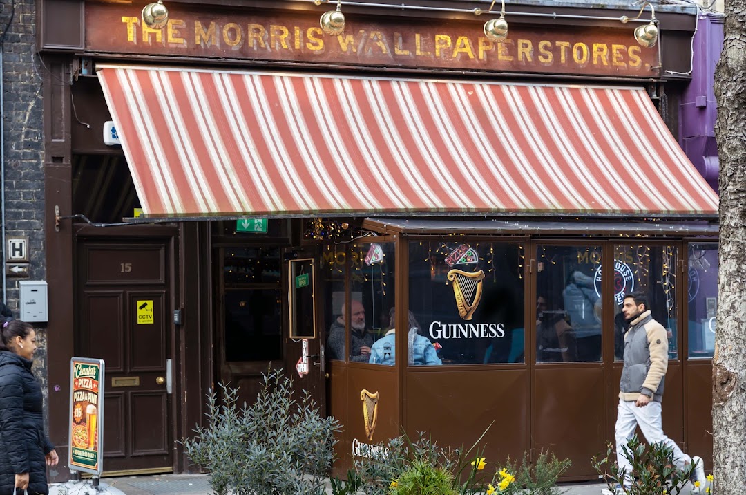 The Morris Bar