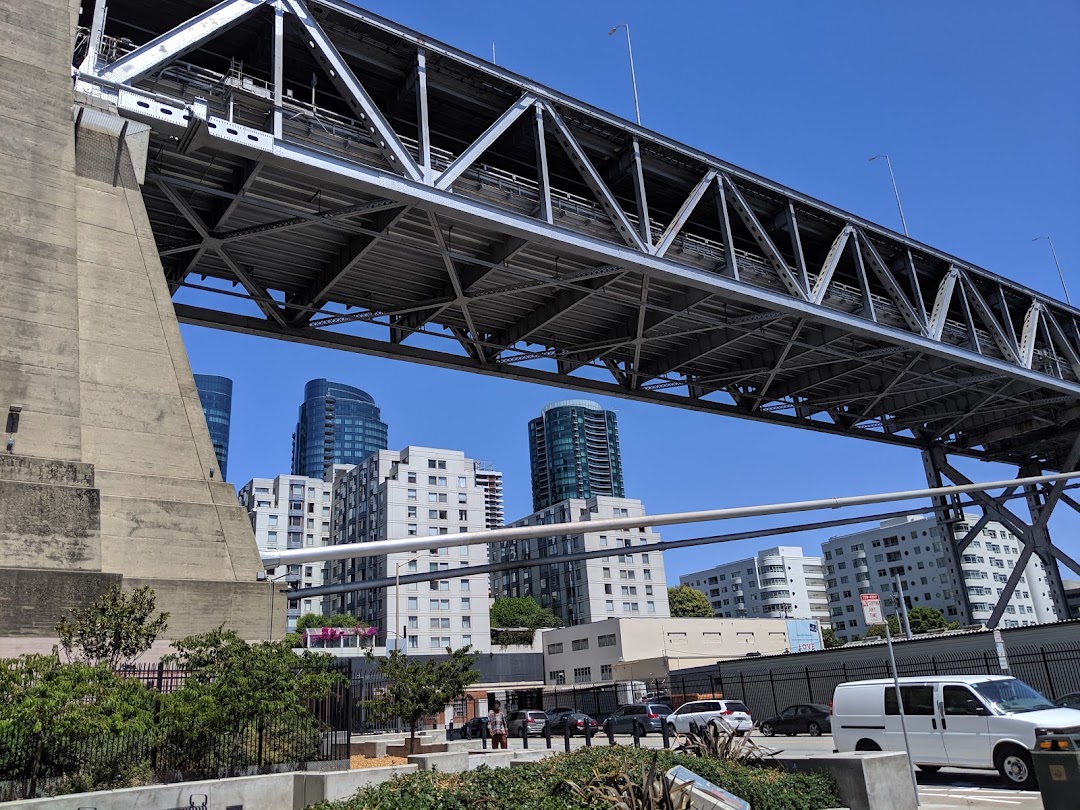 Rincon Hill Dog Park in San Francisco