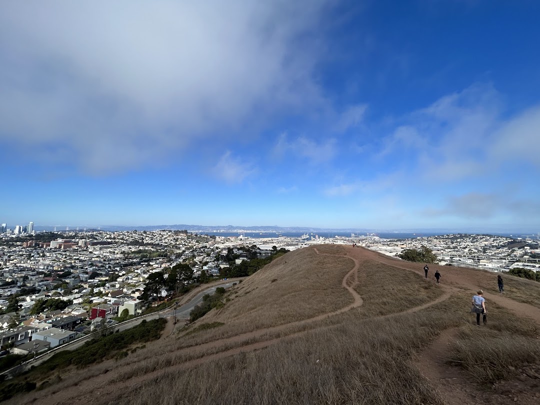 Bernal Heights Dog Play Area in San Francisco