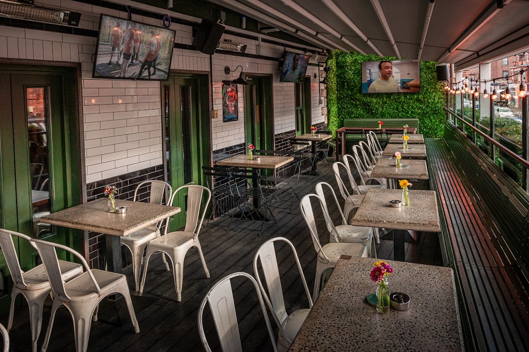 TapHouse Bar & Kitchen